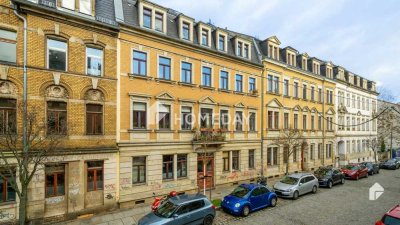 Attraktive Kapitalanlage: Altbau mit Charakter in Neustadt – 2,5-Zimmer-Wohnung mit zwei Balkonen