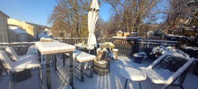 Exklusive, bezugsfertige 2 Zi. Altbauwohnung mit Dachterrasse - Baden bei Wien