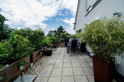 Ruhige 3,5-Zimmer-Wohnung mit großer Dachterrasse und traumhaften Weitblick. Frei ab 01.11.