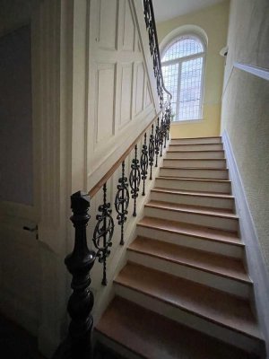 Wunderschöne Altbauwohnung in Top Lage in Mainz Neustadt mit Rheinblick