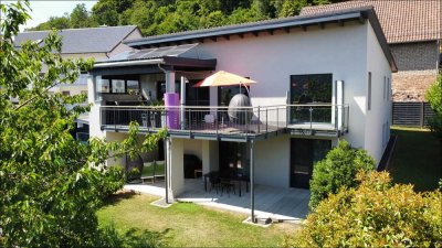 Gehobenes ZFH mit Loft-Style-Charakter und unglaublichen Ausblick!