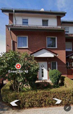 5ZKB, Wohnhaus in KB mit Garten und Garage.