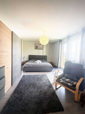 Bezugsfreie 2 ZKB mit Balkon an der Grenze zu Handschuhsheim | Großteils modernisiert | Fernwärme