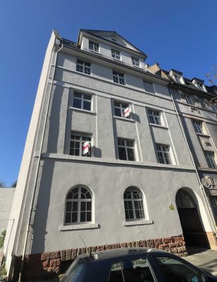 2-3 Zi.-Altbauwohnung mit Balkon !*ohne Käuferprovision*