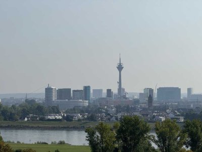 Traum-Ausblick über den Rhein + großer Balkon + Selbstnutzung oder Vermietung möglich