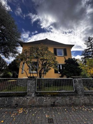 Geräumige 5-Zimmer Maisonette-Wohnung mit Balkon in Darmstadt-Eberstadt