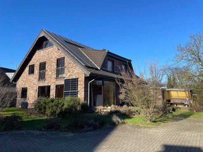 Großzügiges Einfamilienhaus mit 11 Zimmern und Gartenidylle in Rumeln-Kaldenhausen