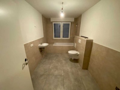 Frisch renovierte 2-Zimmer-Wohnung mit großer Terrasse in Heddesheim – Friedrichstraße 14, 68542 Hed