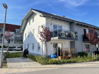 Moderne 3-Zimmer-Wohnung mit Südterrasse in Roding – Bj. 2021, zwei Stellplätze u. Einbauküche