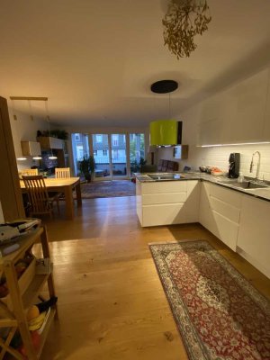 3,5-Raum-Wohnung mit EBK in Berlin Adlershof (Treptow)