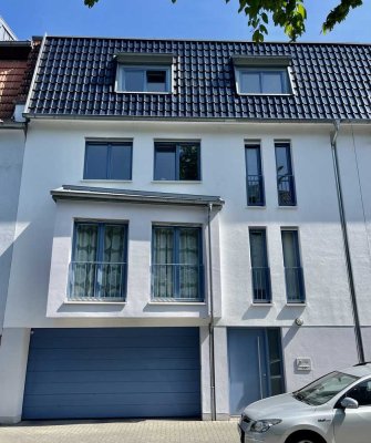Modernes Reihenstadthaus in Bonner Bestlage
