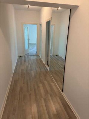 Geschmackvolle 2-Zimmer-Wohnung mit Balkon und EBK im Komponistenviertel Lankwitz