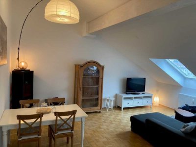 Traumhafte, möblierte 2-Zimmer-Dachterrassenwohnung