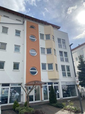 Top ausgestattete 4 Zi. ETW mit Balkon, Aufzug und TG in  moderner Wohnanlage in Griesheim !