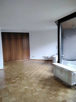 Schöne 2 - Zimmer Wohnung in Terassenhaus Neckarpromenade