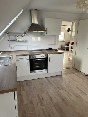 2,5-Zimmer-2OG/DG-Whg. mit Balkon, EBK in Ellwangen