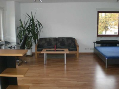 Helles, möbliertes 1-Zimmer-Appartement mit Balkon in ruhiger Südlage – Rüppurr