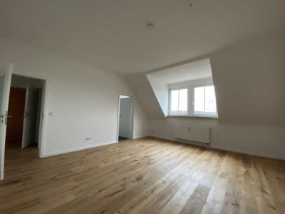 2- Raum Dachgeschoßwohnung mit Einbauküche