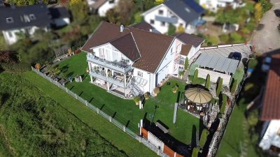 Gemeinsames Zuhause:
Modernes Mehrgenerationenhaus mit 3 Einheiten - Familie verbinden, Leben teile