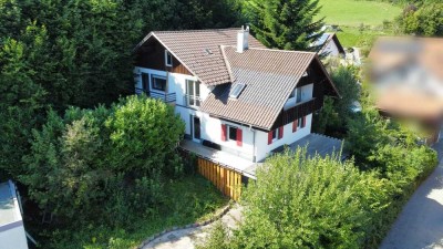 Großzügiges Einfamilienhaus mit Weitblick ins Grüne
