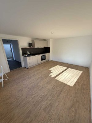 Erstbezug nach Sanierung: schöne 1-Zimmer-Wohnung mit EBK in Biberach