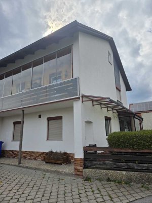 Großes renovierungsbedürftiges Einfamilienhaus in Winhöring zu verkaufen - Preis VB