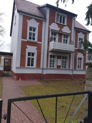 helle und ruhig gelegene 4 Zimmerwohnung ab 01.09.2025 / Anfragen nur per Mail
