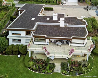 Bungalow mit Einliegerwohnung und großem Grundstück