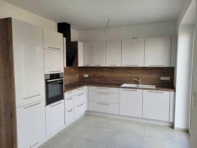 Schöne und neuwertige 3-Zimmer-Terrassenwohnung mit gehobener Innenausstattung mit EBK in Hofgeismar