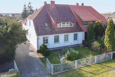 Ostseenahes Platzwunder: Doppelhaushälfte mit großem Garten in Dierhagen Dändorf