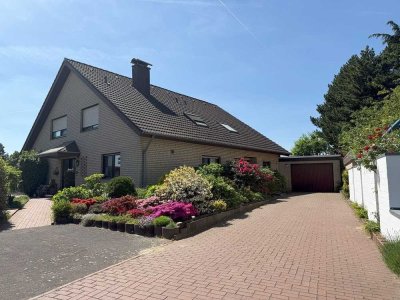 Doppelhaushälfte -  zentrumsnah, mit großem Garten und tollem Blick