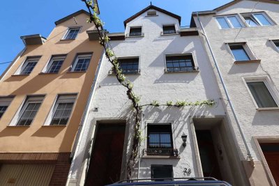 *vorgemerkt*  Stadthaus mit großem Garten in der Zeller Altstadt