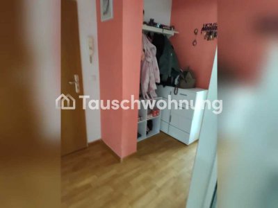 Tauschwohnung: 2 zimmer Wohnung. Es ist zu klein für uns 4. Wir möchten für