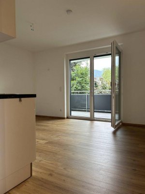 Moderne 2-Zimmer-Wohnung mit Balkon &amp; Tiefgarage – Zentrale Ruhelage in Wörgl