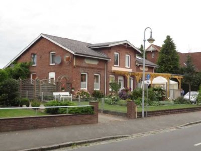 Helle 2-Zimmer Wohnung mit Balkon in Hamdorf