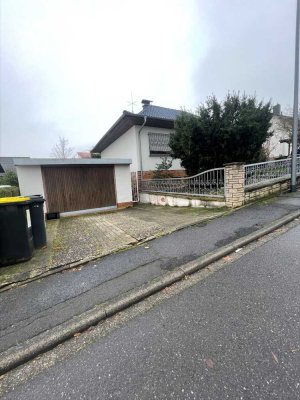 ZU VERMIETEN: Modernes Bungalow mit Garten in Wiesbaden (auch als Monteurshaus geeigenet)