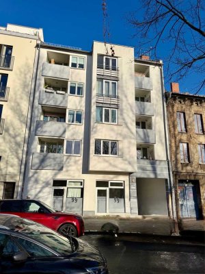 4-Zimmer-Wohnung mit 2 Bädern und Süd-Balkon mit Fernsehturmblick