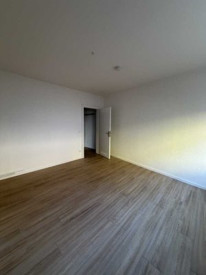 RS Fachschulstr., 2-Zimmer, KDB