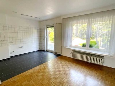 Bonn: Geräumige Doppelhaushälfte mit schönem Garten  und  Garage in familienfreundl