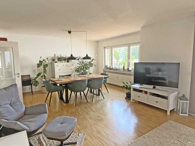 6810 - Großzügig geschnittene 2-Zimmerwohnung mit Balkon und Stellplatz!