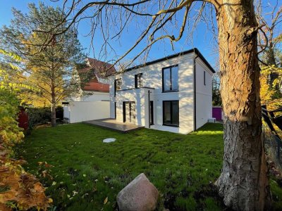 Erstbezug: Exklusive Neubau-Villa in Schlachtensee – Modernes Wohnen in Bestlage