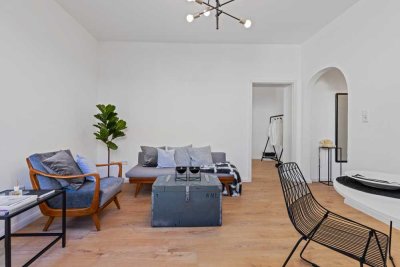 Exklusive 2-Raum-Hochparterre-Wohnung mit geh. Innenausstattung