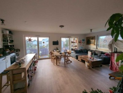 helle, moderne Wohnung in Birken