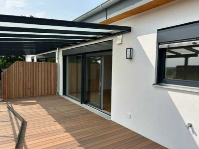 Erstbezug mit Balkon: Exklusive 4-Raum-Penthouse-Wohnung mit gehobener Innenausstattung in Essenbach