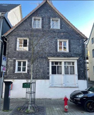 Sanierungsbedürftiges Denkmalobjekt – Preis verhandelbar, viel Potenzial