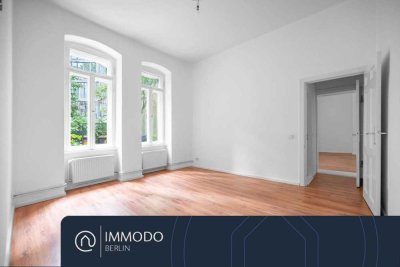 ☀️ Zwischen Boxi und RAW - gemütliche 2 Zimmer EG Altbauwohnung im ruhigen Hinterhaus