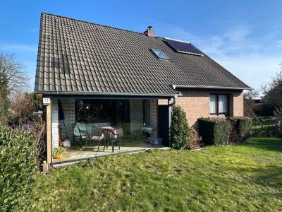 Einfamilienhaus in Top Lage von Bad Bederkesa mit neuer Pelletheizung, gr. Speicher und Solaranlage
