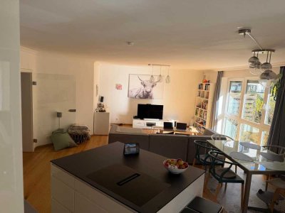 Befristet 1 Jahr: Exklusive 4-Zimmer-Erdgeschosswohnung mit großer Terrasse in München-Harlaching