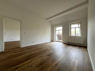 Erstbezug nach Renovierung – lichtdurchflutete  2-Raum-Wohnung mit Balkon und Stellplatz