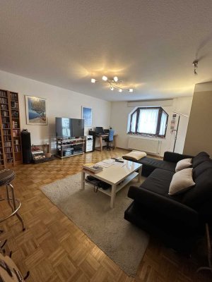 2-Zimmer-Wohnung mit Loggia und Außenstellplatz